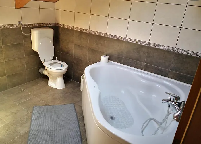 Endi 2 Biograd Na Moru